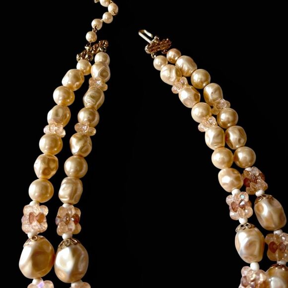 Vintage Faux Baroque Pearl Necklace - Picture 4 of 5
